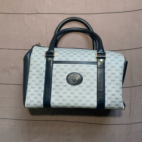 Authentic 80’s Vintage GUCCI Micro GG Bag in Navy - Picture 1 of 16